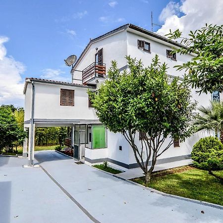 Apartmani Andrea Пула Екстер'єр фото