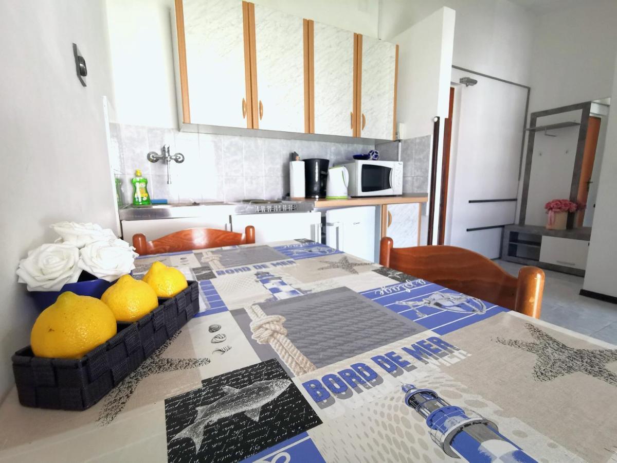 Apartmani Andrea Пула Екстер'єр фото