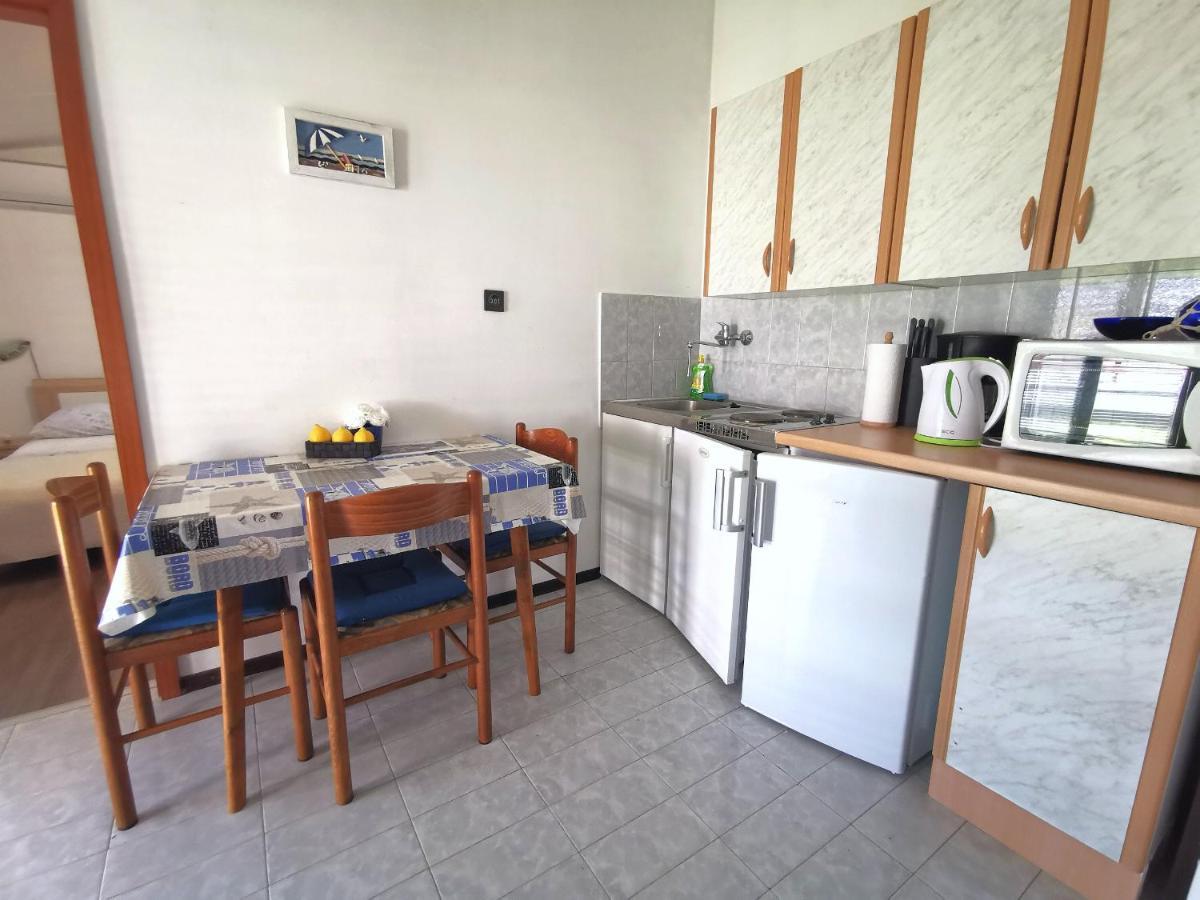 Apartmani Andrea Пула Екстер'єр фото