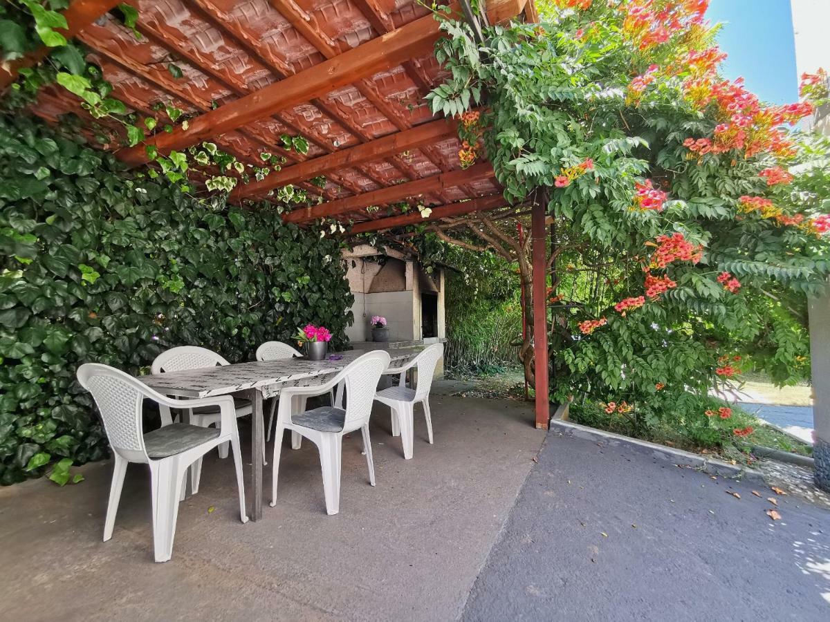 Apartmani Andrea Пула Екстер'єр фото