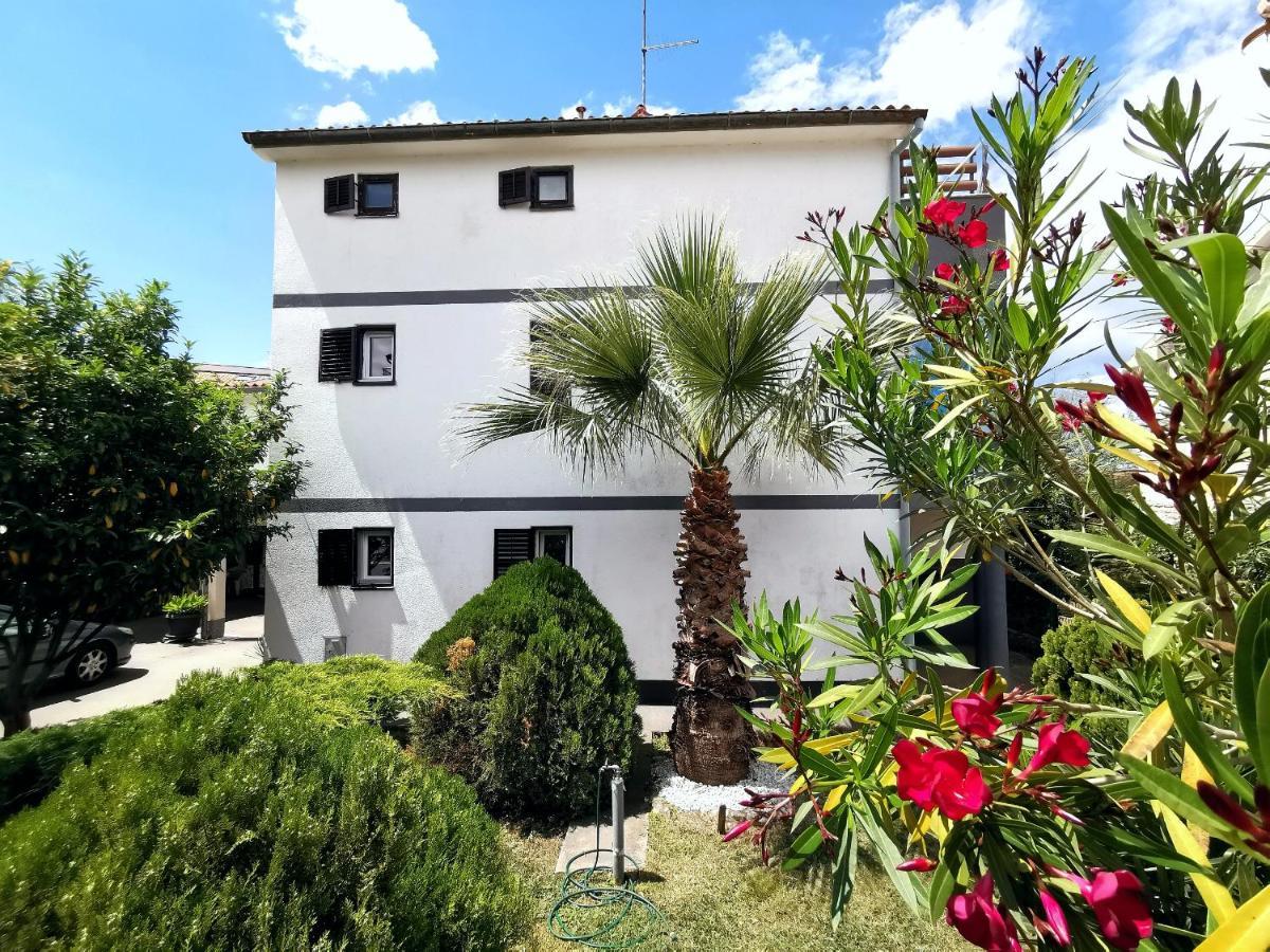 Apartmani Andrea Пула Екстер'єр фото